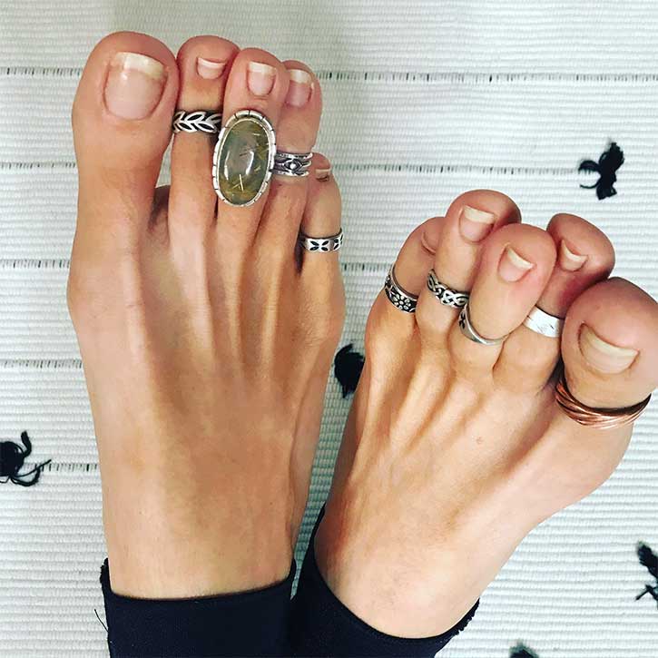 Toe Rings Meaning – Know More About Them - Blufashion.com